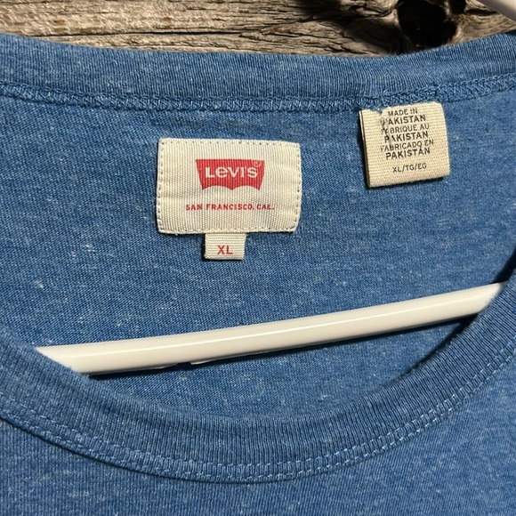 NWOT Levi’s pocket T tee shirt - Picture 2 of 8
